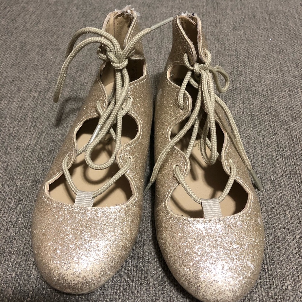 Carter’s gold glitter lace-up shoes/sz 10 toddler